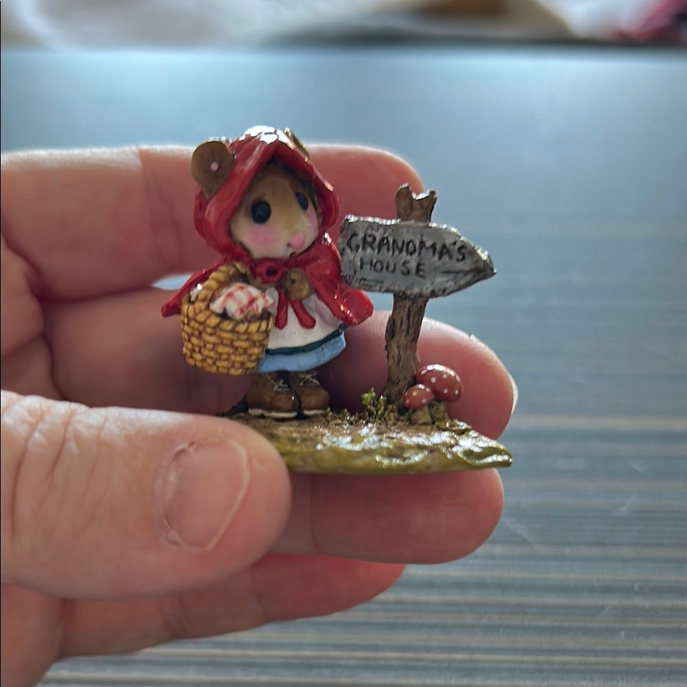 Reluctant Red Wee Forest Folk - Picture 2 of 5